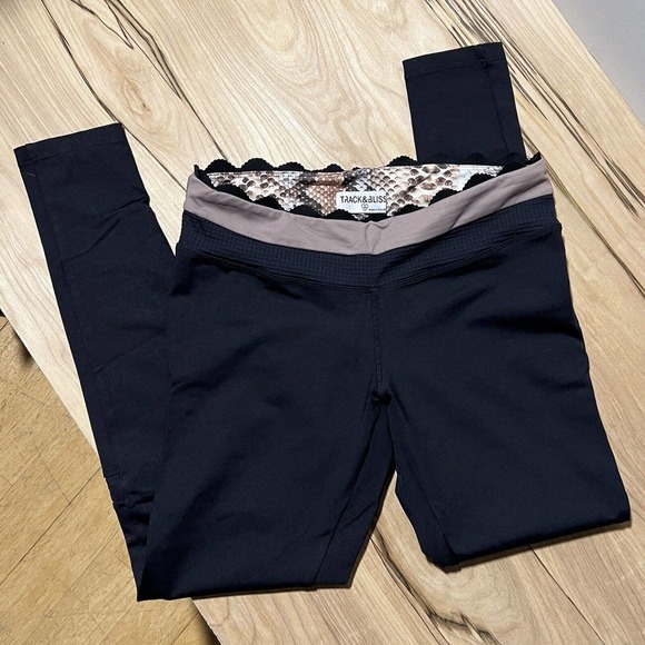 TRACK & BLISS Activewear Knockout Leggings Black Size M - Picture 1 of 3